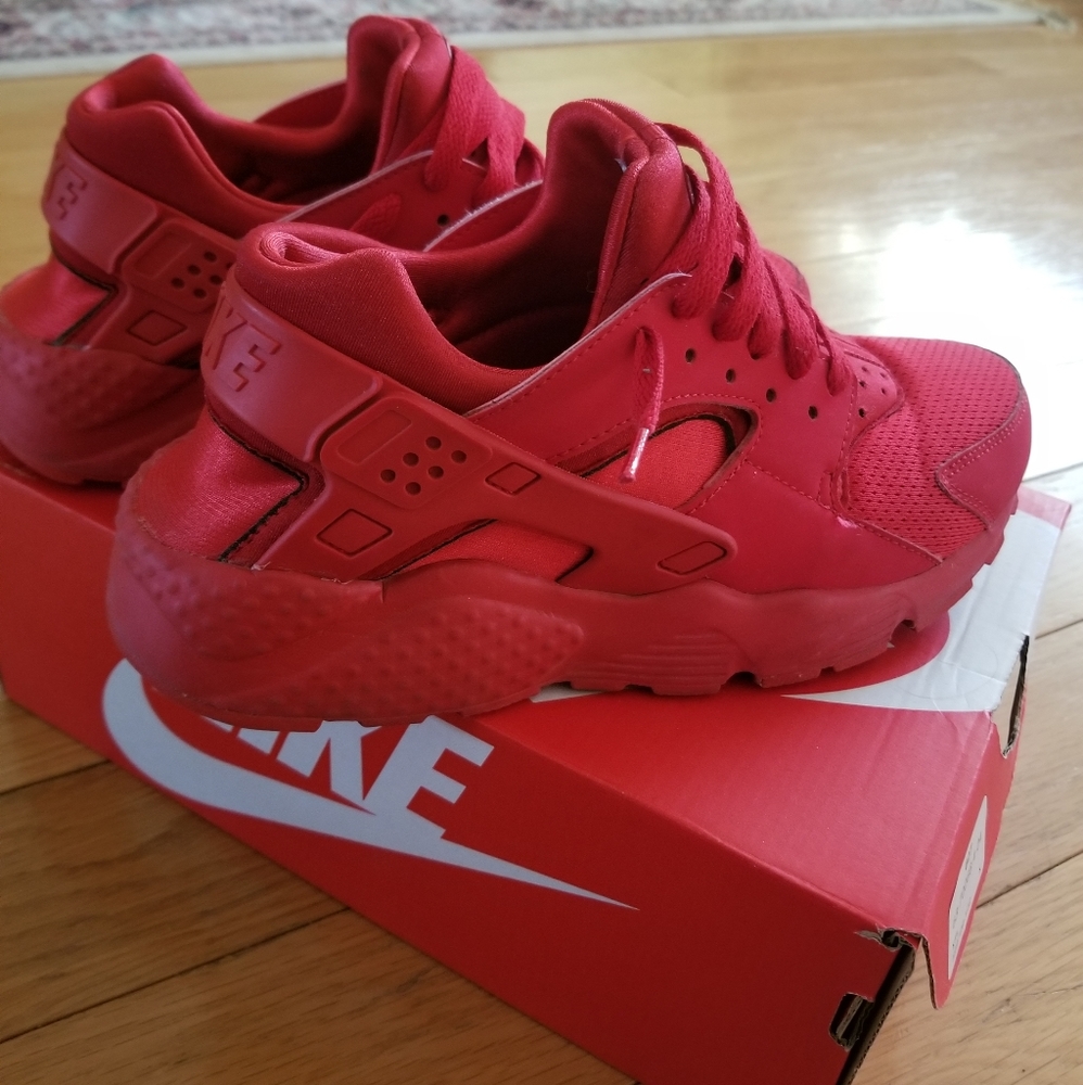 Nike Huaraches.